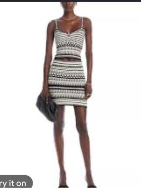 NWT Aqua Bloomingdales Crochet Knit Top - Black/White Size M